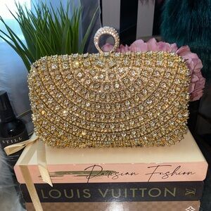 Gold clutch